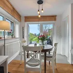 Apartman In Neufeld *